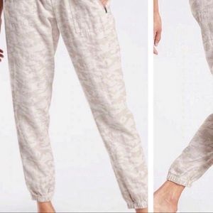 Athleta Cabo Tide Linen Jogger size 10